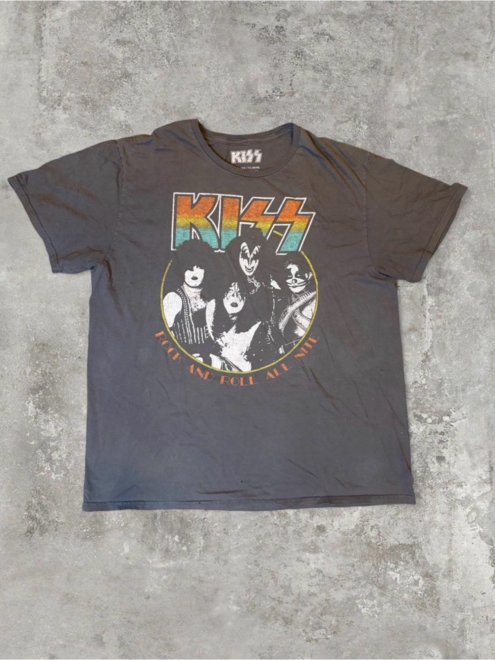 KISS “Rock and Roll All Nite” Charcoal Gray Band T-Shirt – Size XL